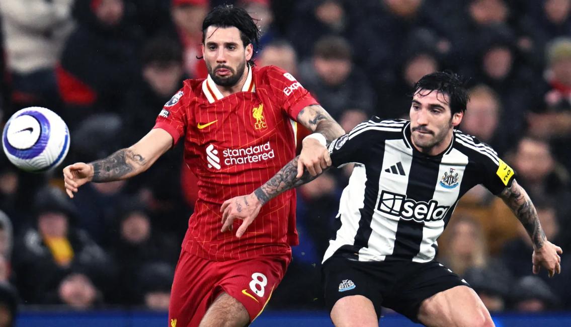 英格兰队在温布利战胜阿尔及利亚队,气势如虹 英格兰队在温布利战胜阿尔及利亚队,气势如虹