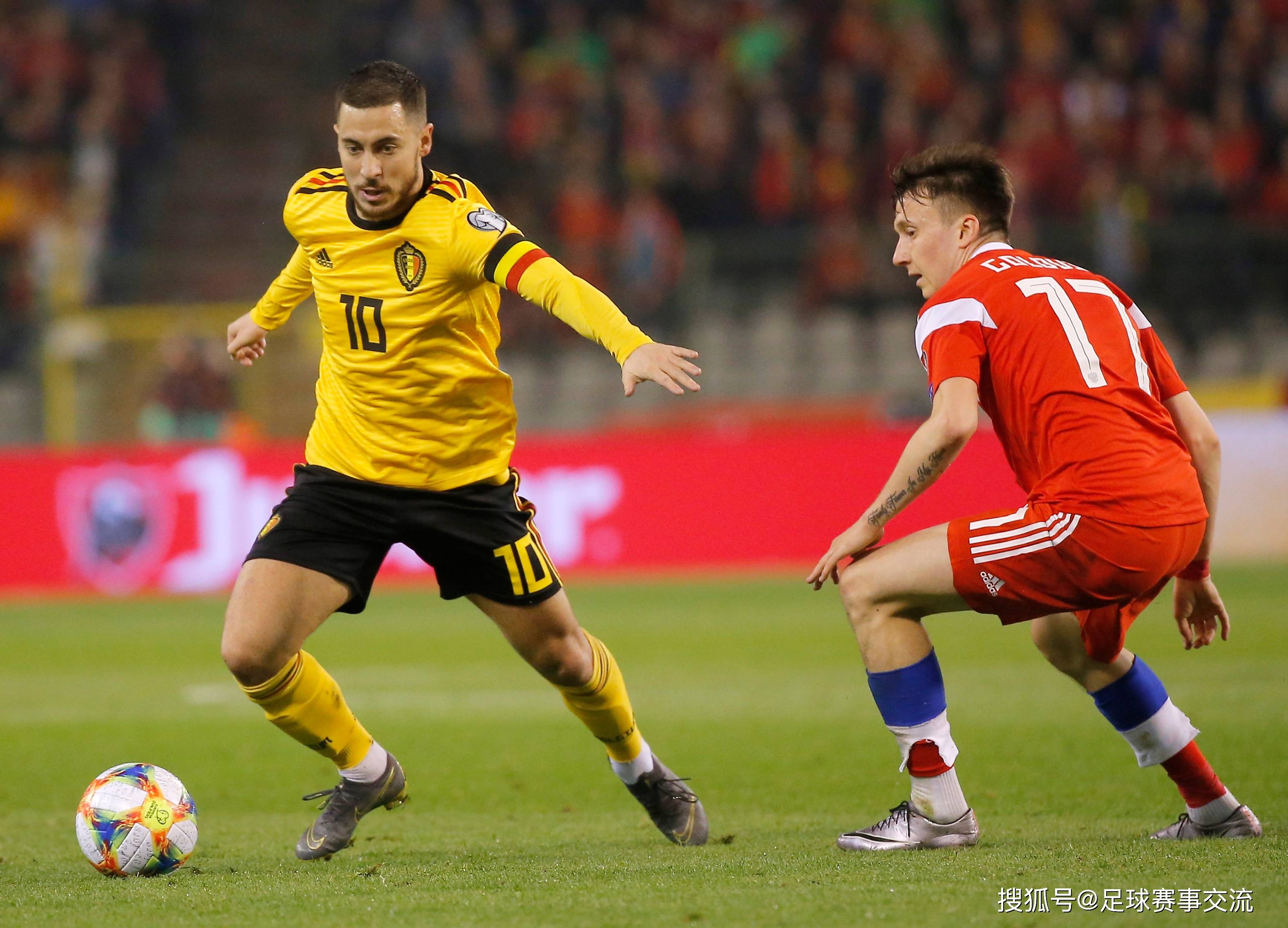 红遍全球的足球比赛瞬间带来的新惊喜,振奋人心 红遍全球的足球比赛瞬间带来的新惊喜,振奋人心